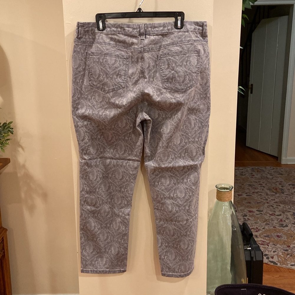 Chicos perfect stretch girlfriend slim leg ankle, Chicos size 1.5=size 10 - Picture 10 of 10